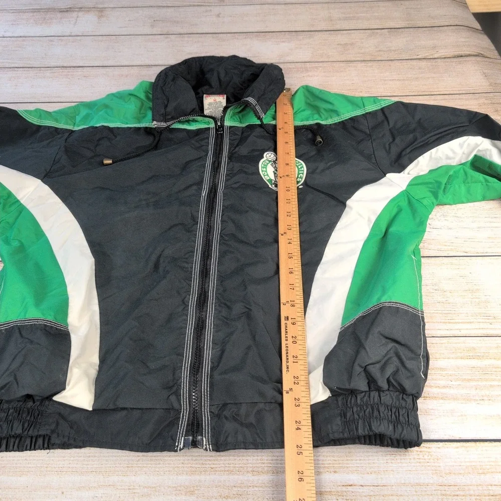 Vintage 90s Nutmeg Mills Boston Celtics NBA Windbreaker Jacket Green Black M